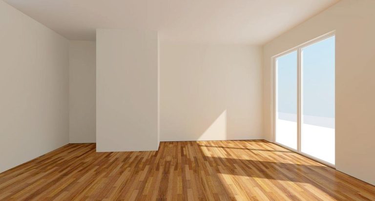 Home Vloerverwarming op houten vloer met moderne installatie onder duurzaam eikenhout